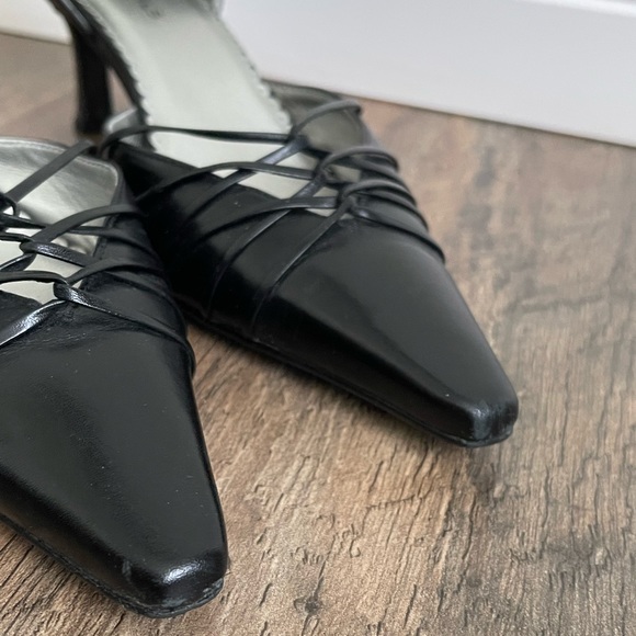 BCBG Black Heels sz 7.5 - Picture 3 of 4